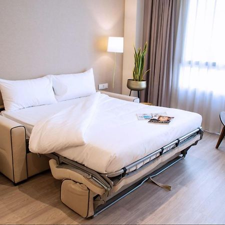Aparthotel Voghe Premium Flats à Valence Extérieur photo
