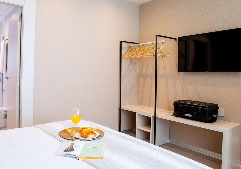 Aparthotel Voghe Premium Flats à Valence Extérieur photo