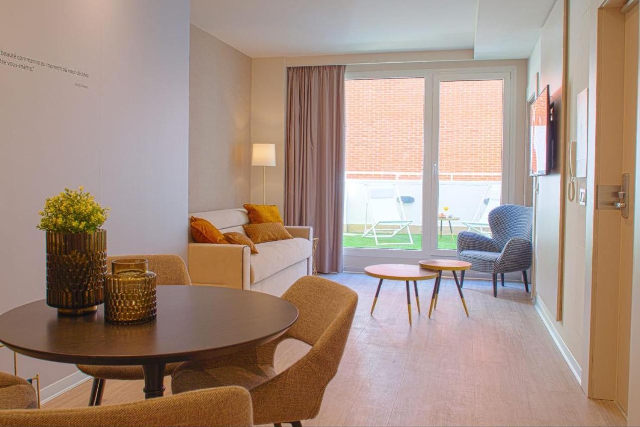 Aparthotel Voghe Premium Flats à Valence Extérieur photo