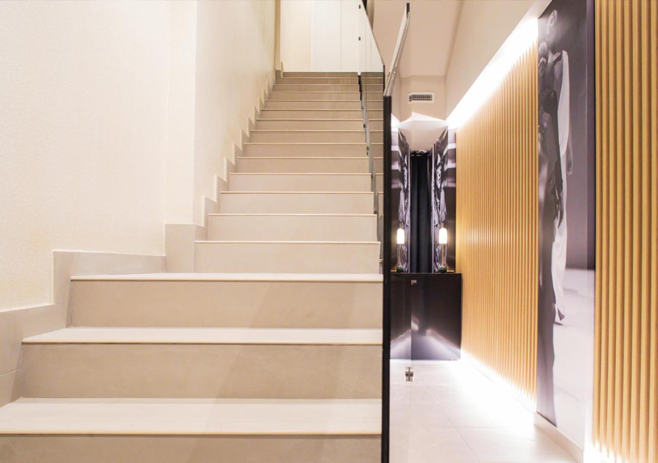 Aparthotel Voghe Premium Flats à Valence Extérieur photo